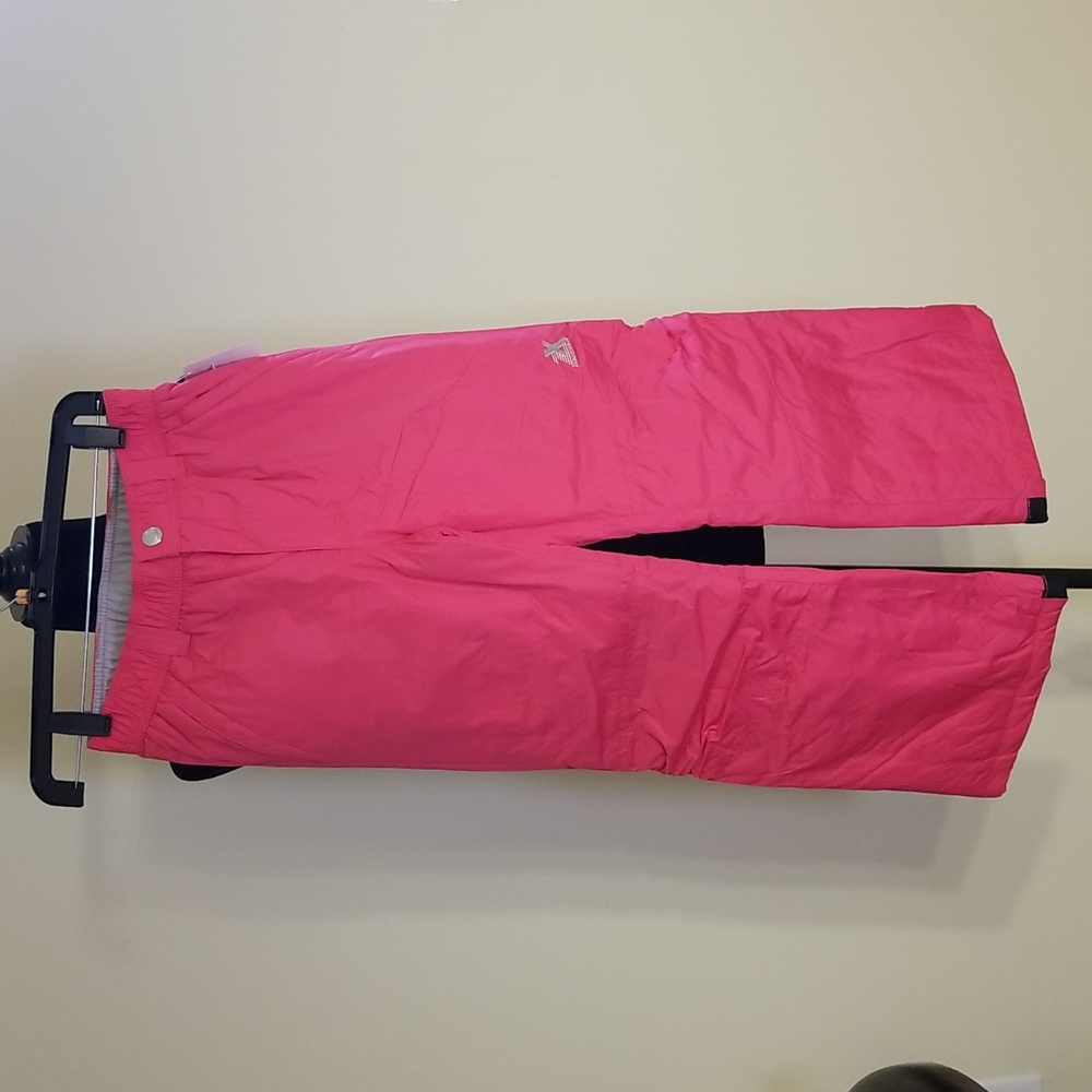 Nwt Girls Zero X Posur pink snowpants size 10/12.